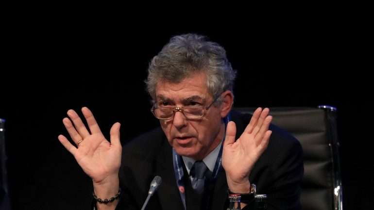 O dirigente da RFEF permanece na Cidade do Futebol, em Las Rozas, arredores de Madrid