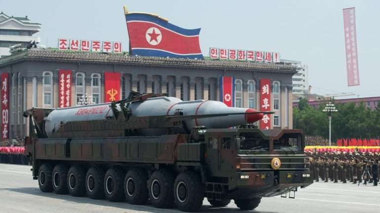 A Coreia do Norte informou na quarta-feira que espera completar o plano do ataque à ilha de Guam a "meio de agosto"