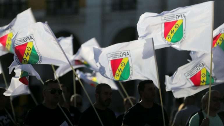 Segundo a associação, o atraso nos pagamentos "já não é novidade"