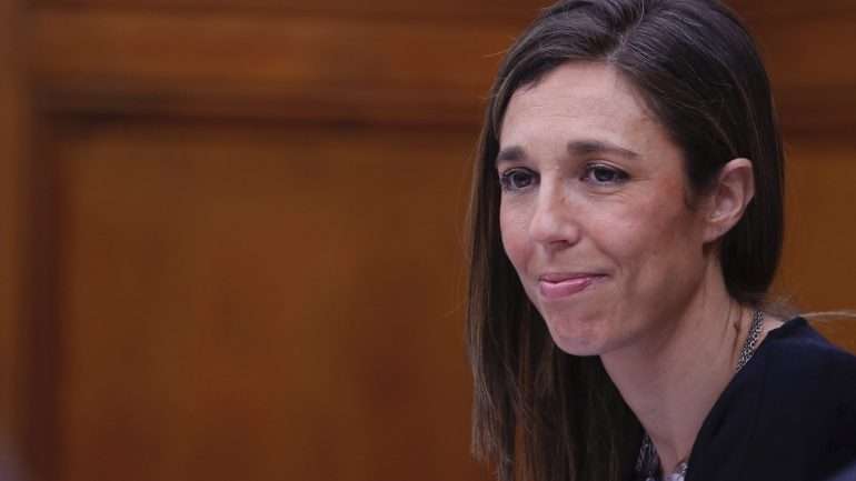 Ana Rita Cavaco explicou que "o Estado nunca ajudou nem pagou" a formação na especialidade