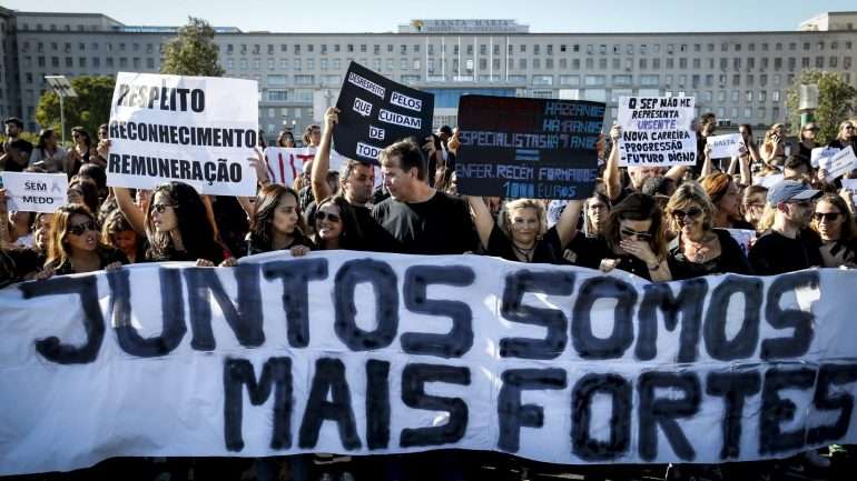 Os enfermeiros estiveram em greve na semana passada, exigindo melhores condições de trabalho e melhores salários