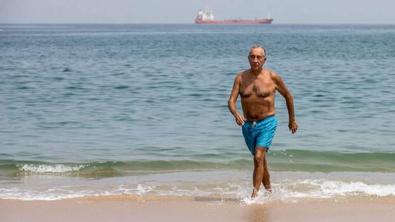 Marcelo deu aulas em Angola e todas as manhãs dava um mergulho no mar