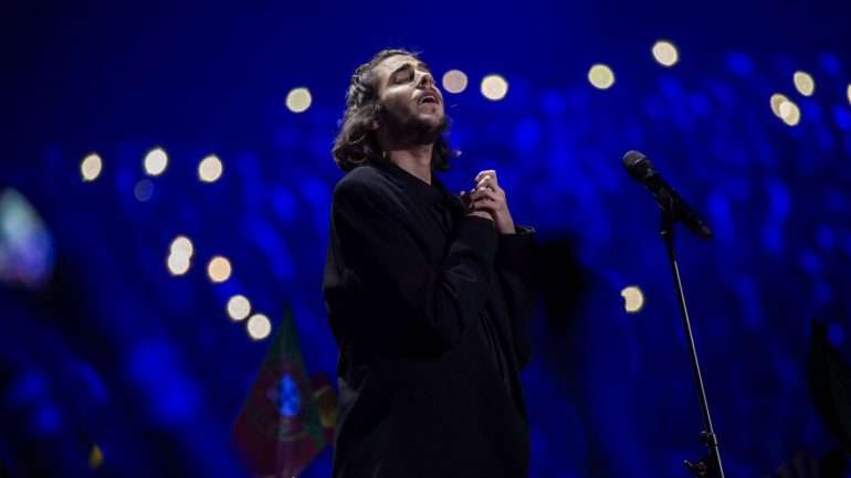 Salvador Sobral, vencedor da última edição do Festival da Canção, foi responsável pela escolha de um dos compositores