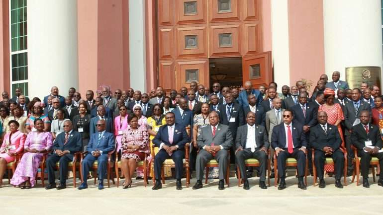 A informação consta de um comunicado enviado à Lusa pela Presidência da República de Angola