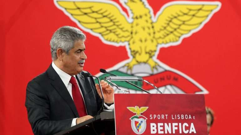 Luís Filipe Vieira discursou na parte final de uma longa Assembleia Geral que se prolongou pela madrugada