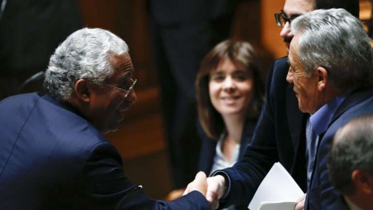 Fonte do Expresso dá o acordo "como fechado", apesar de ainda não haver informação oficial do Governo.