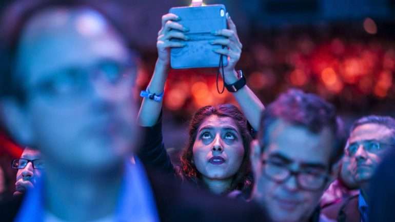 Nos eventos de tecnologia, eles são mais do que elas. Mas há mudanças a acontecer.