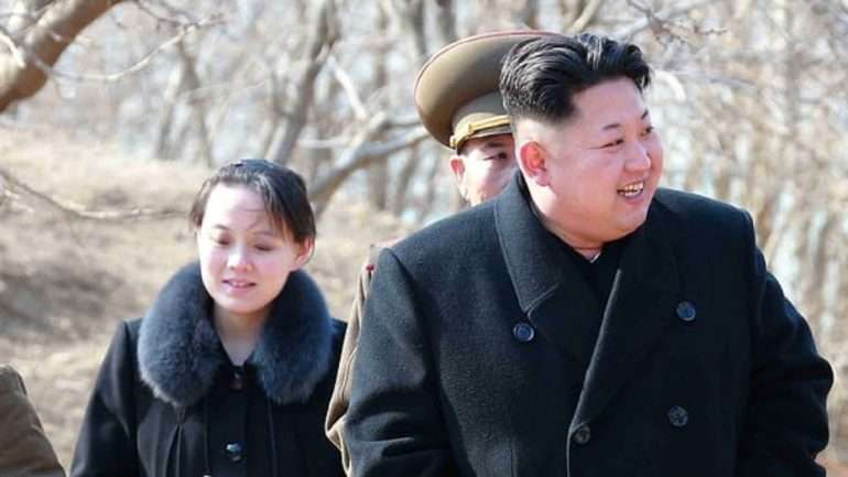 Kim Yo-jong estudou Ciência Computadorizada e é desde 2014 a presidente do departamento de propaganda da Coreia do Norte