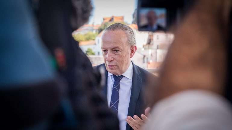 Pedro Santana Lopes descontente com os apoios que são "anti-Rio"
