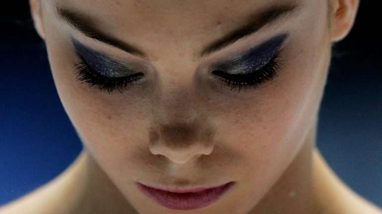 McKayla recordou uma viagem de avião para Tóquio onde terá sido drogada pelo médico da equipa de ginástica, Larry Nassar