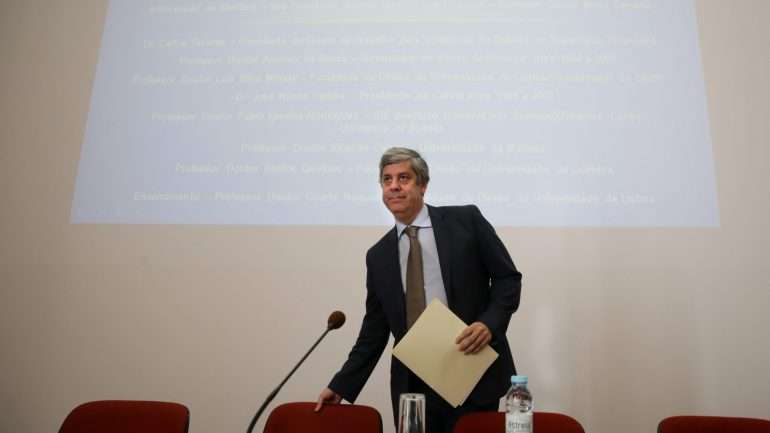 Mário Centeno contesta as fórmulas usadas por Bruxelas