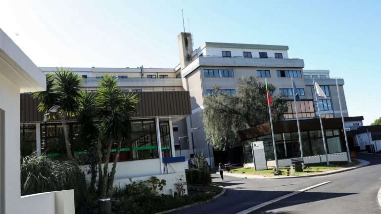 O número de casos de infetados pelo surto de legionela subiu para 48 esta segunda-feira. Cinco doentes morreram