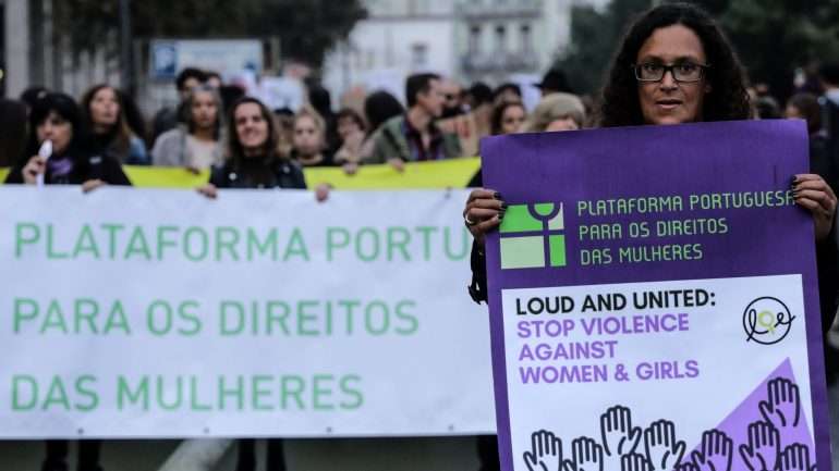 Manifestação assinalou o Dia internacional contra a Violência Doméstica