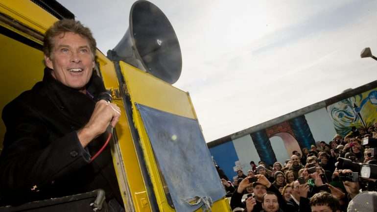 David Hasselhoff em 2013, numa manifestação a favor da preservação do monumento