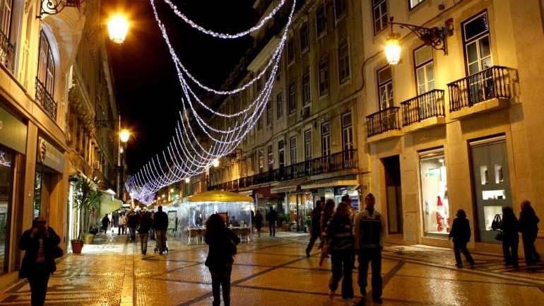 As iluminações de Natal de Lisboa foram inauguradas no dia 22 de novembro no Terreiro do Paço e ficarão ligadas até 6 de janeiro