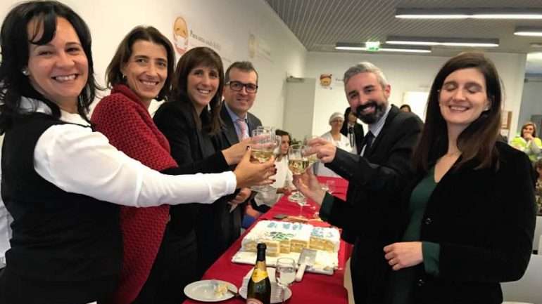 Paula Brito e Costa com a deputada Sónia Fertuzinhos, Joaquina Teixeira, Ricardo Chaves, Nuno Peixoto Branco e Marta Balula