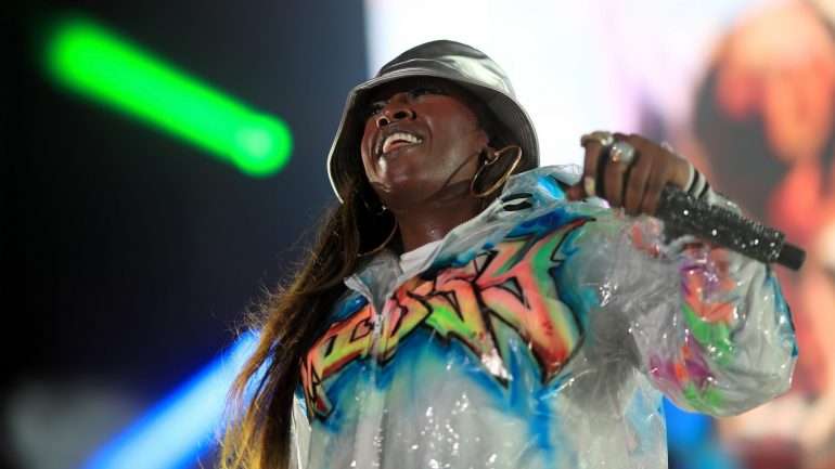 A empresa alega que o serviço de streaming tem estado a disponibilizar "milhares de canções" que não estão devidamente licenciadas, como as de Missy Elliot (na foto)