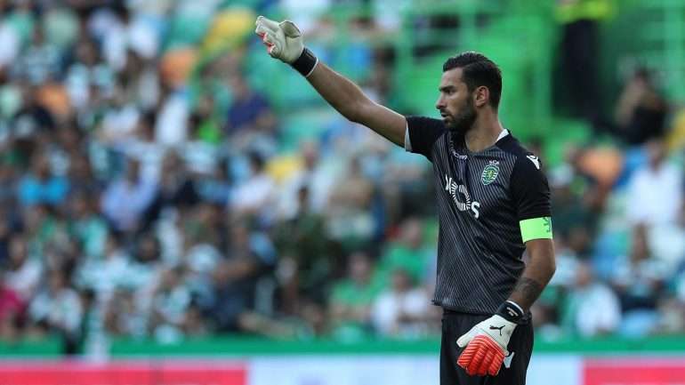 Patrício passará a partir desta noite a ter apenas Hilário à sua frente no ranking de jogadores com mais jogos no Sporting