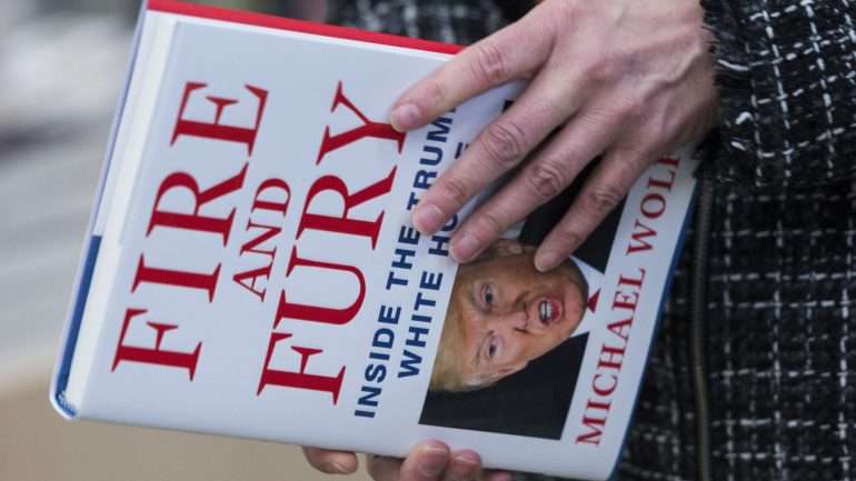"Fire and Fury: Inside the Trump White House" chegou às livrarias esta sexta-feira, quatro dias antes do previsto