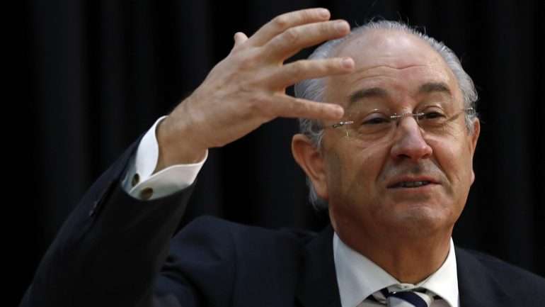 "Gostaria nalgumas circunstâncias do desempenho da função presidencial que tivesse mais algum recato do que às vezes tem"