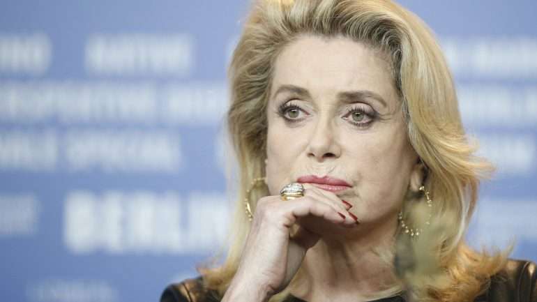 "Não gosto desta característica do nosso tempo em que qualquer um se sente no direito de julgar, de arbitrar, de condenar", afirmou Catherine Deneuve