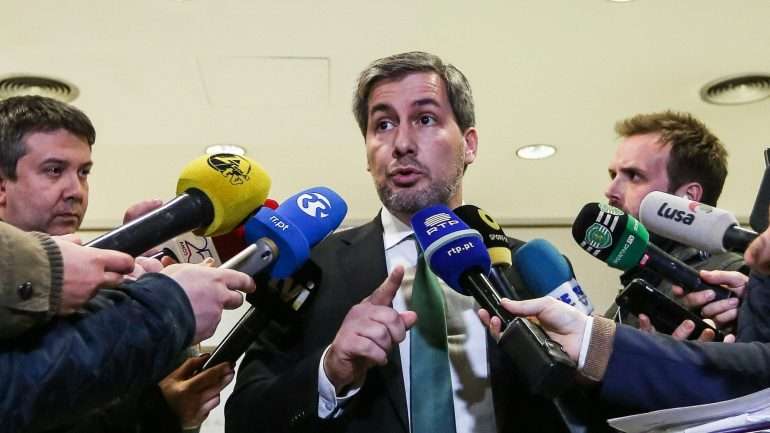Bruno de Carvalho desvalorizou críticas feitas a alguns jogadores após derrota em Madrid após reunião na PGR