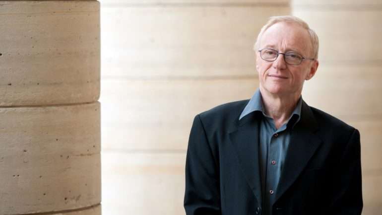 David Grossman venceu no ano passado o Man Booker Prize internacional, com o romance &quot;Um Cavalo Entra Num Bar&quot;