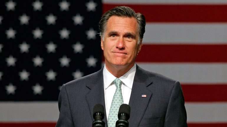 Mitt Romney está de volta à luta política