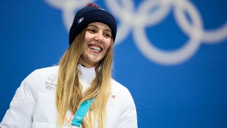 Julia Pereira de Sousa Mabileau, a grande revelação francesa no snowboard aos 16 anos que tem sangue português