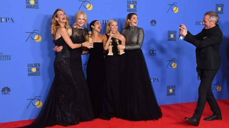 Atrizes norte-americanas vestiram-se de preto na gala dos Globos de Ouro em janeiro