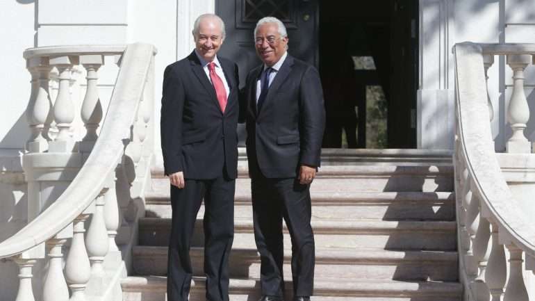 António Costa recebeu o líder do PSD na residência oficial do primeiro-ministro. Rio diz que encontro fez lembrar outros que tiveram no passado, enquanto autarcas
