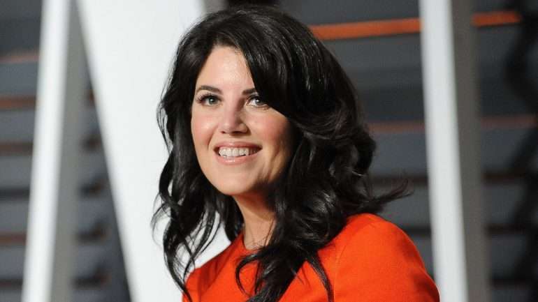 Monica Lewinsky era estagiária na Casa Branca quando se envolveu com Bill Clinton