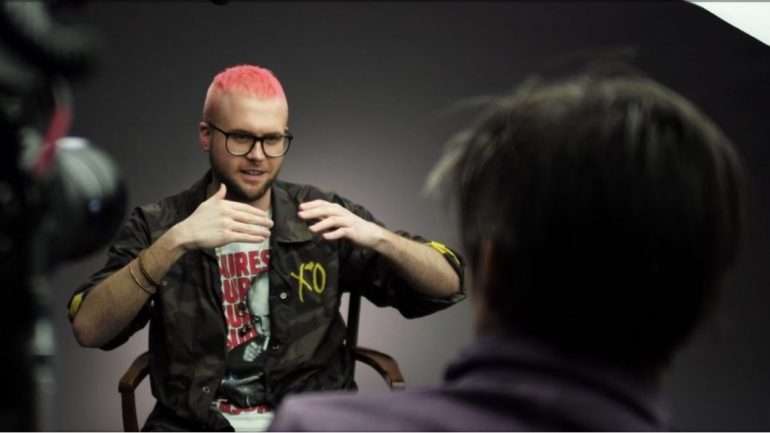 Christopher Wylie é o analista de dados que divulgou que a Cambridge Analytica tinha utilizado informação de perfis para condicionar os resultados das eleições americanas.