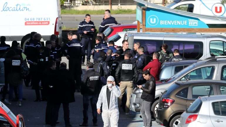 Depois de atacar o 3ª regimento de paraquedistas, em Carcassonne, o terrorista invadiu um supermercado em Trèbes