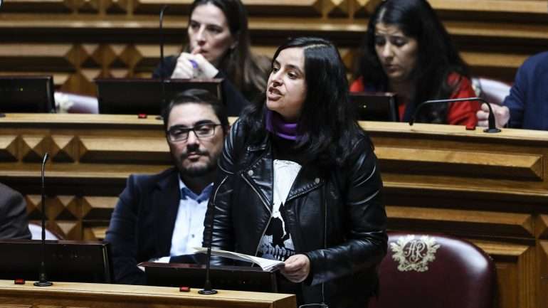 PCP lembra que 79,21% dos apoios ao teatro são destinados à Área Metropolitana de Lisboa e à região Norte