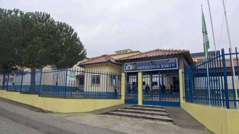 Foi no Colégio de São Mamede, na Batalha, e no Colégio Miramar, em Mafra, que o desvio de numerário aconteceu