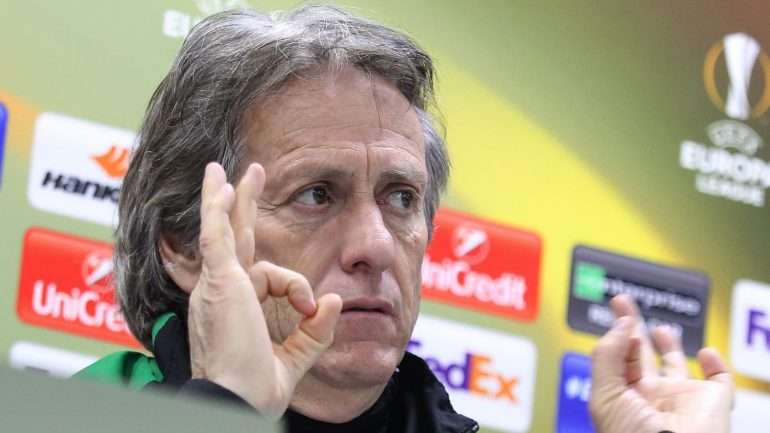 Jorge Jesus não terá nenhum jogador de fora por castigo interno na receção ao P. Ferreira este domingo