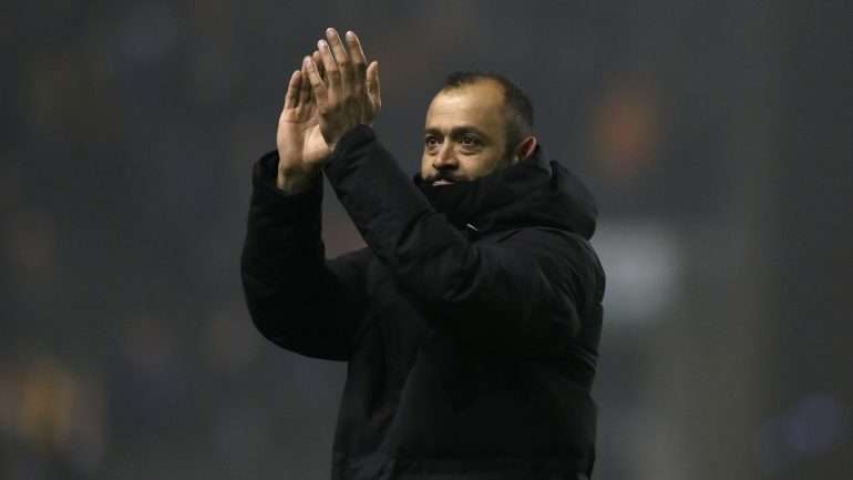 Nuno Espírito Santo já garantiu objetivo da subida de divisão e pode assegurar este domingo o título no Championship