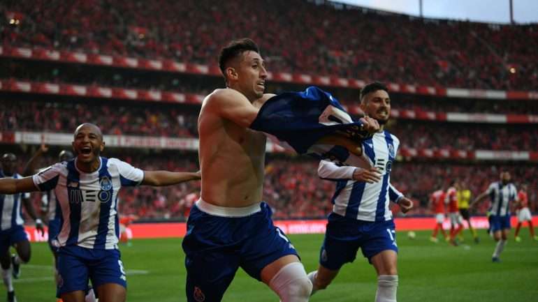 Herrera apontou um grande golo no último remate do encontro e decidiu o clássico a favor do FC Porto