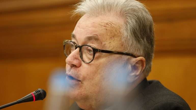 De acordo com o gabinete do ministro da Cultura, Luís Filipe Castro Mendes, "o montante de apoio a atribuir é calculado em função da pontuação dos critérios de apreciação atribuídos pelo júri.