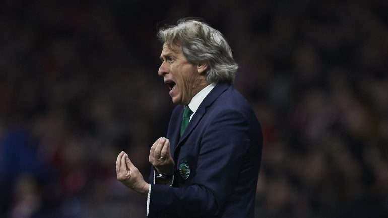 O treinador do Sporting, Jorge Jesus, foi atacado por dois agressores diferentes. Não sabe quem
