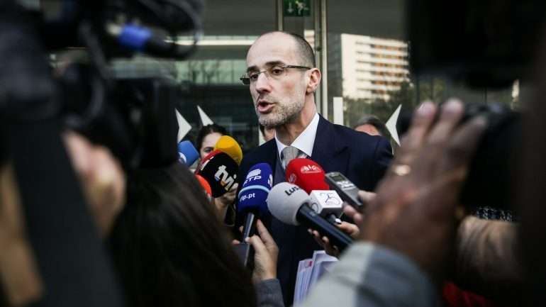 Rui Patrício, o advogado que representa Manuel Vicente e o seu procurador Armindo Pires