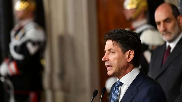 Giuseppe Conte é advogado e tem 53 anos