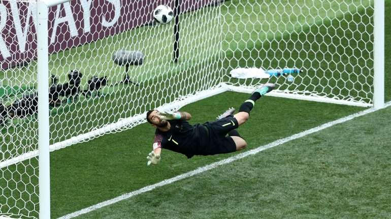 Rui Patrício destacou-se neste Mundial sobretudo no jogo com Marrocos, onde "agarrou" o triunfo de Portugal