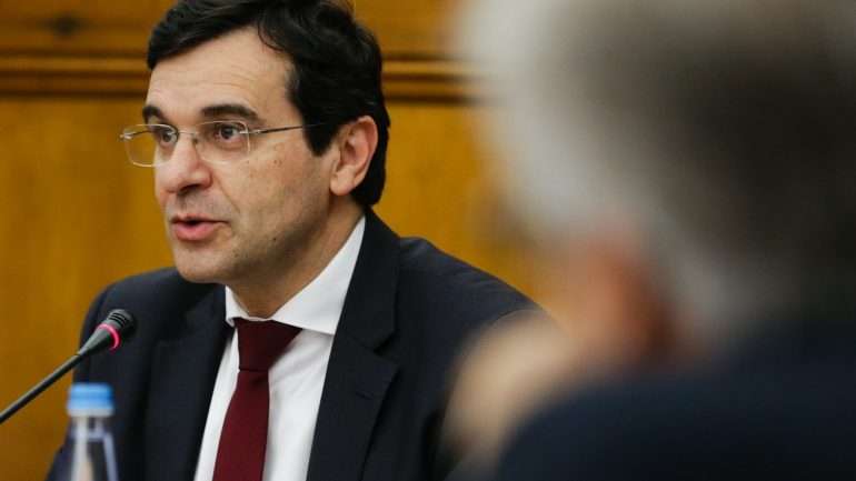 Adalberto Campos Fernandes, ministro da Saúde, falou esta quarta-feira aos deputados na comissão parlamentar de Saúde