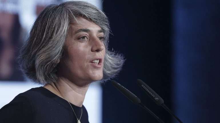 Graça Fonseca diz que "o blockchain está a entrar, e bem, com alguma parcimónia no setor público"