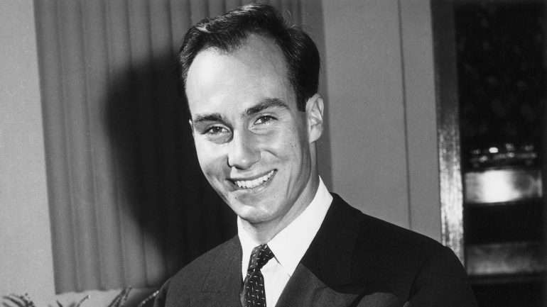 Retrato do Aga Khan em 1966, menos de dez anos depois de ter substituído o seu avô