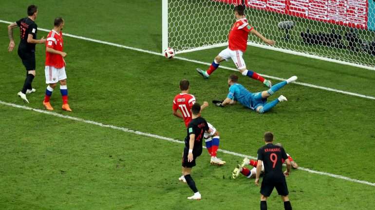 Antes de sair de campo aos 63', Perisic atirou ao poste e a aposta de Marc Morrison não teve o final desejado