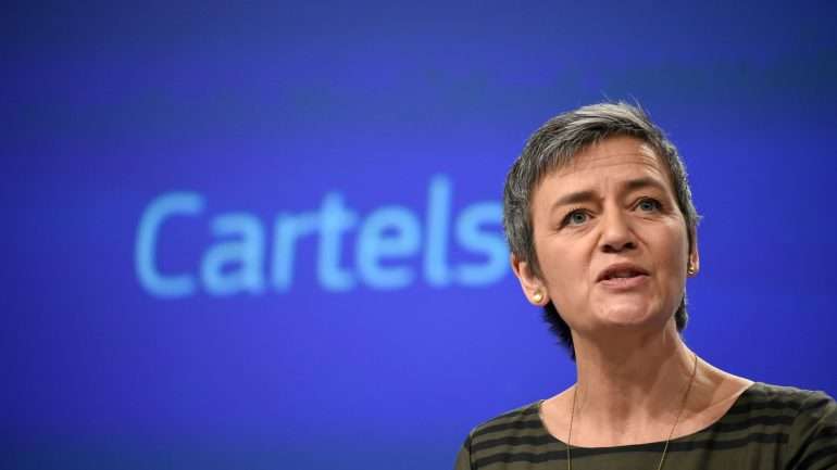 É a segunda vez que a Google é multada pela Comissão Europeia com valor recorde. Em junho de 2017 foi sancionada em 2,4 mil milhões de euros por abuso de posição dominante no mercado de motores de pesquisa