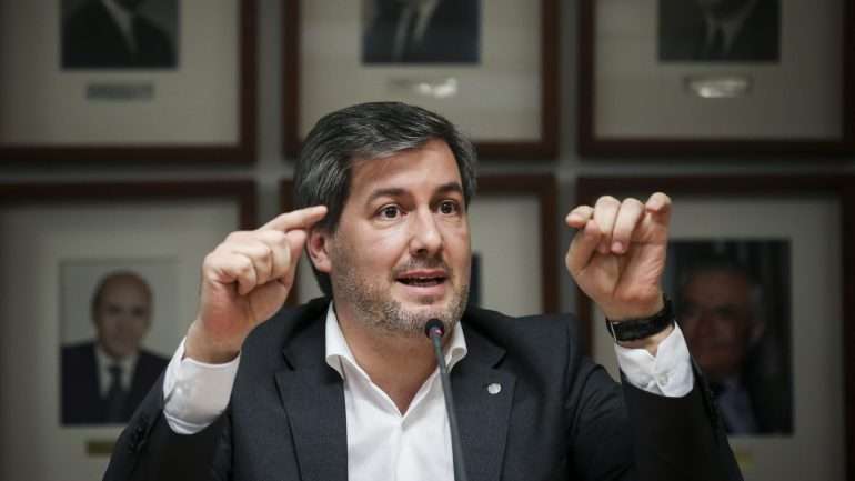 Bruno de Carvalho defende que figura da suspensão preventiva de sócio não existe nos estatutos do Sporting
